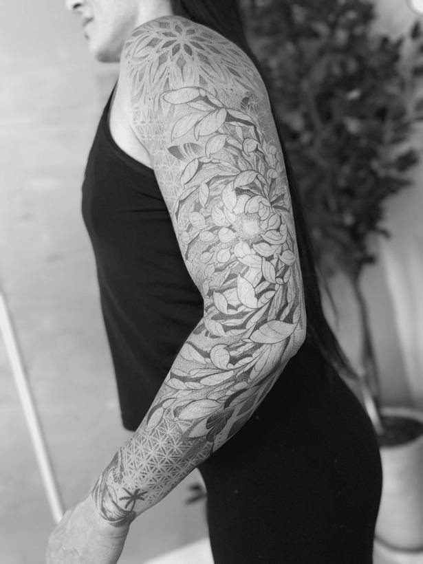 Chrysanthemums and mandala sleeve